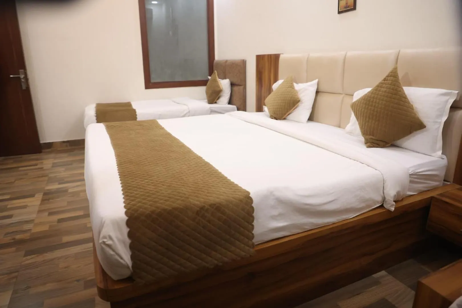 Hotel Taj Sarovar Agra  3*, Agra (Uttar Pradesh) India