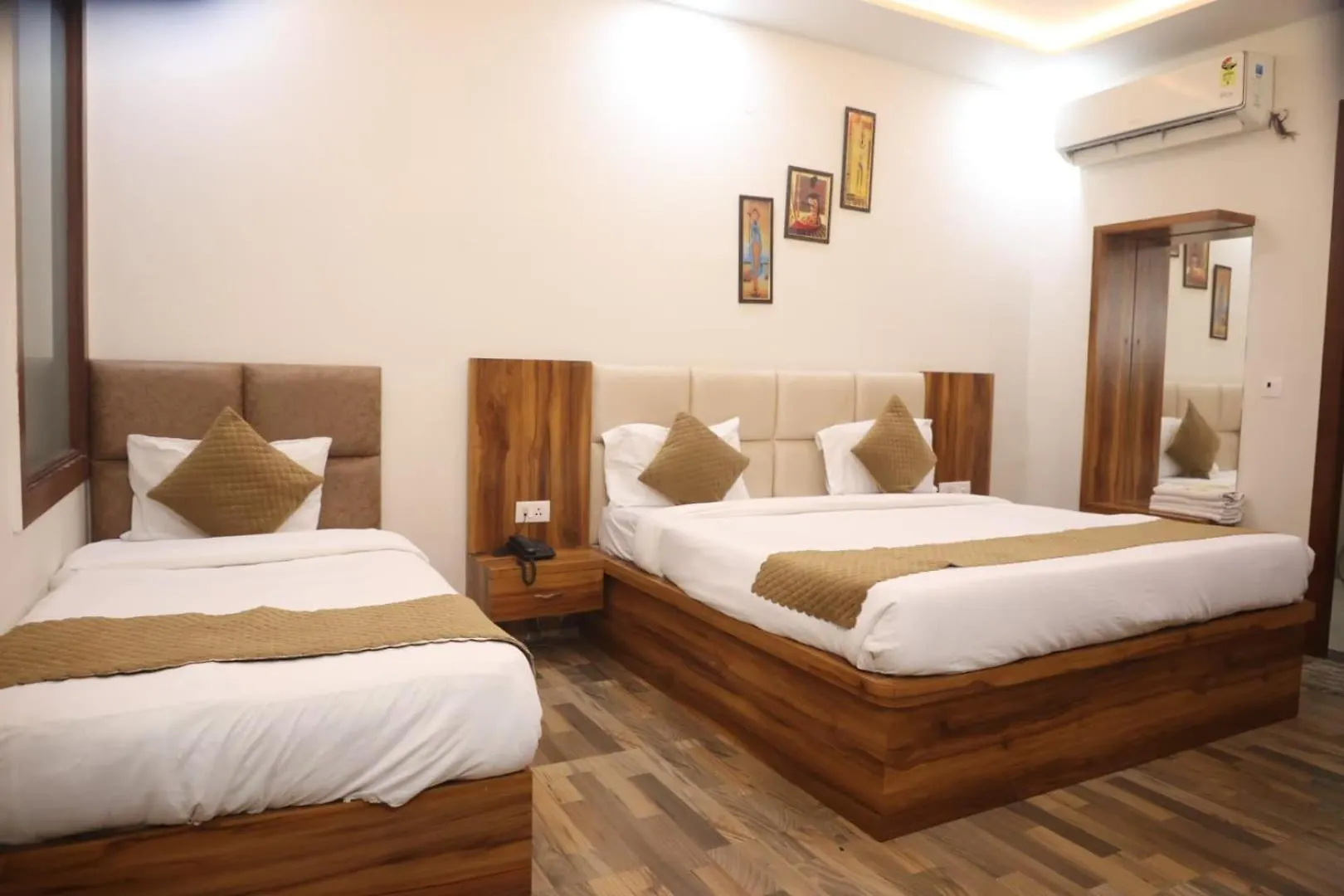 Hotel Taj Sarovar Agra   Agra (Uttar Pradesh)