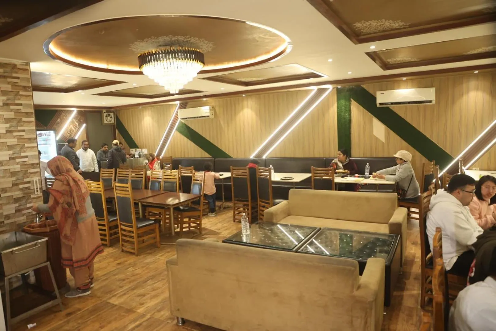 Hotel Taj Sarovar Agra   Agra (Uttar Pradesh)