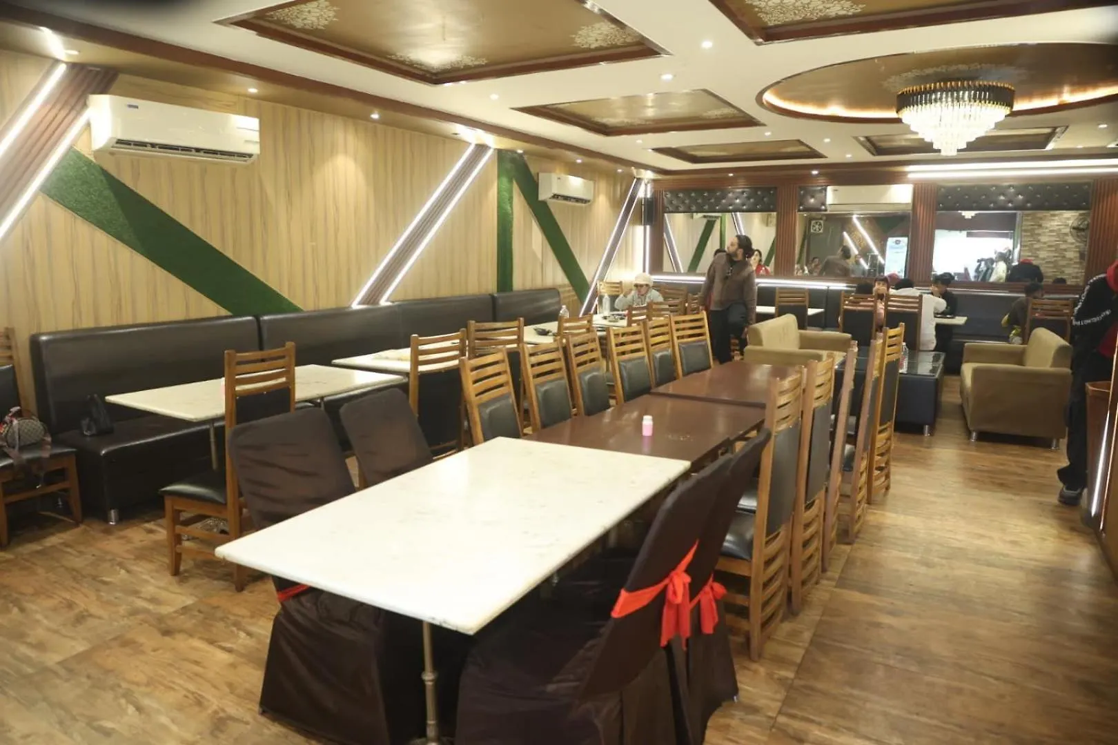 Hotel Taj Sarovar Agra